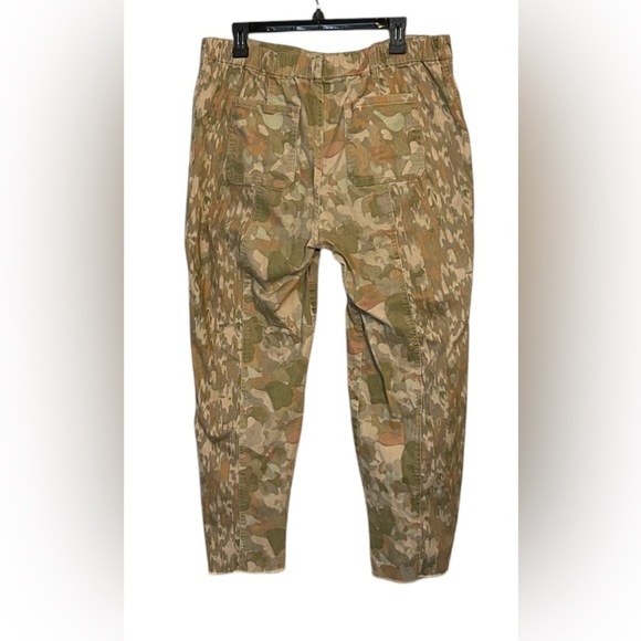 LOGO by Lori Goldstein Green and Brown Cargo Pants - Picture 7 of 9